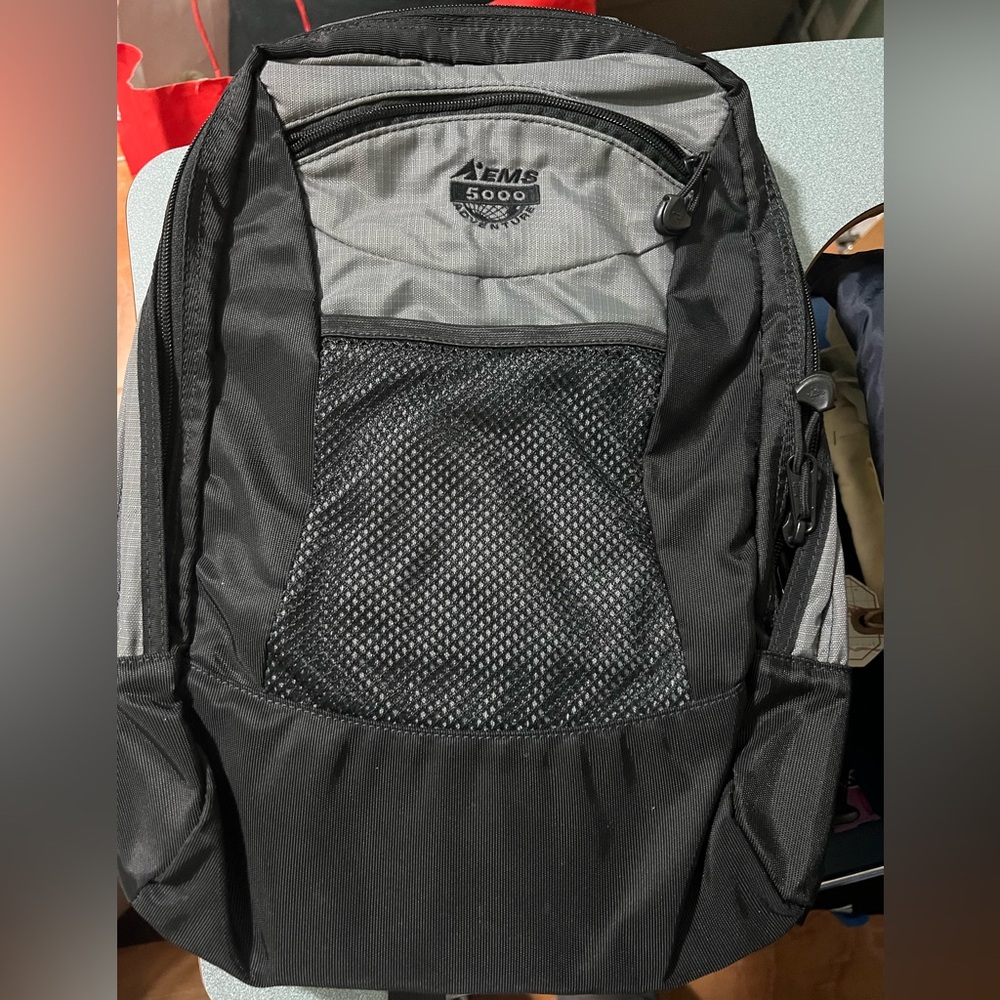 Eastern Mountain Sports (EMS) 5000 Adventure hiking small backpack.